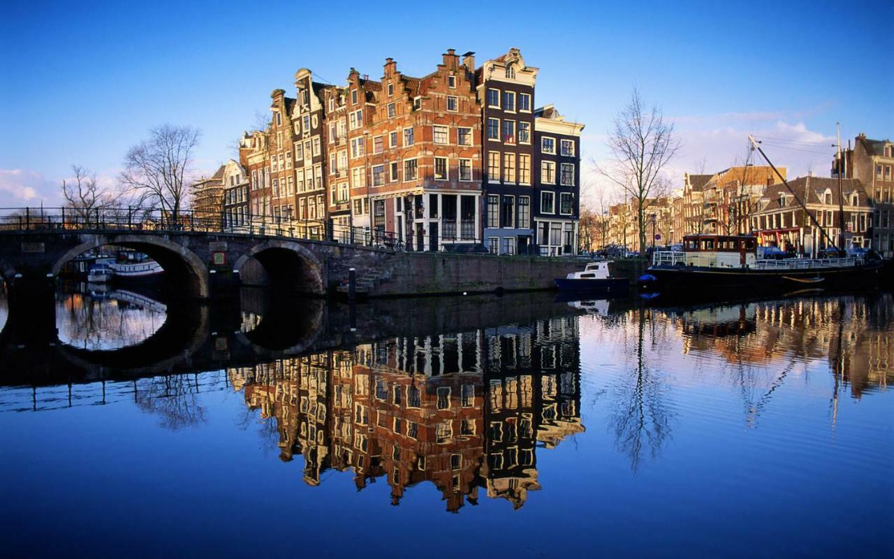 Central & Quiet Canal Apartment Amsterdam Ngoại thất bức ảnh
